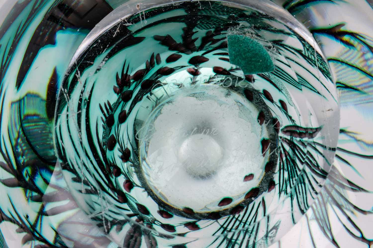 Edward Hald (1883-1980) for Orrefors, a Fiskgraal glass vase, with internal decoration of fish - Image 5 of 5