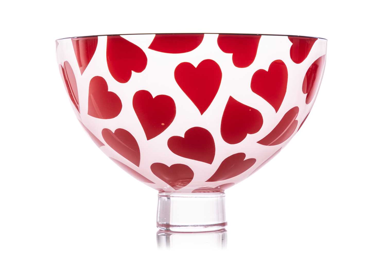 A Gillies Jones art glass bowl, with red heart decoration on a circular foot, etched signature to - Image 4 of 7