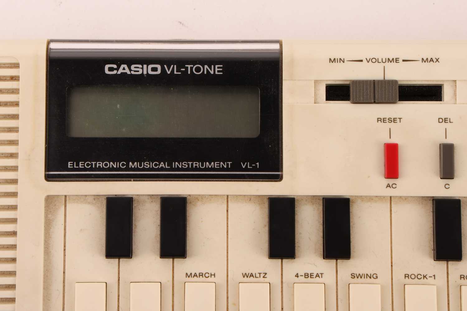 A Casio VL-Tone VL-1 Keyboard, with original carry pouch and operation manual, from the personal col - Image 4 of 9
