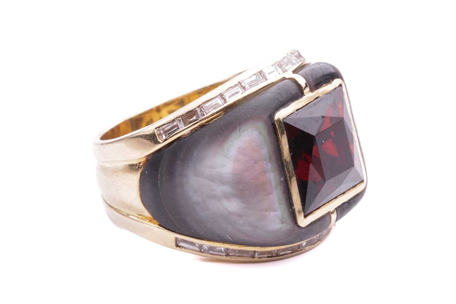 A gem-set cocktail ring, centred with a square scissors-cut garnet in collet, shoulders inlaid with  - Image 3 of 5