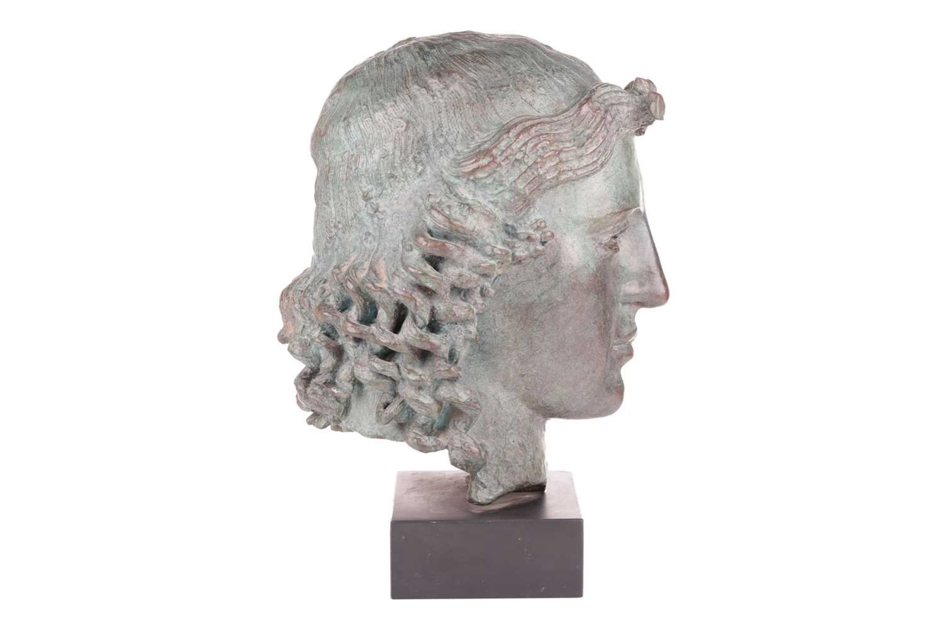 A Grand Tour style patinated bronze, cast after the Chatsworth Apollo Head, raised on a rectangular  - Bild 6 aus 7
