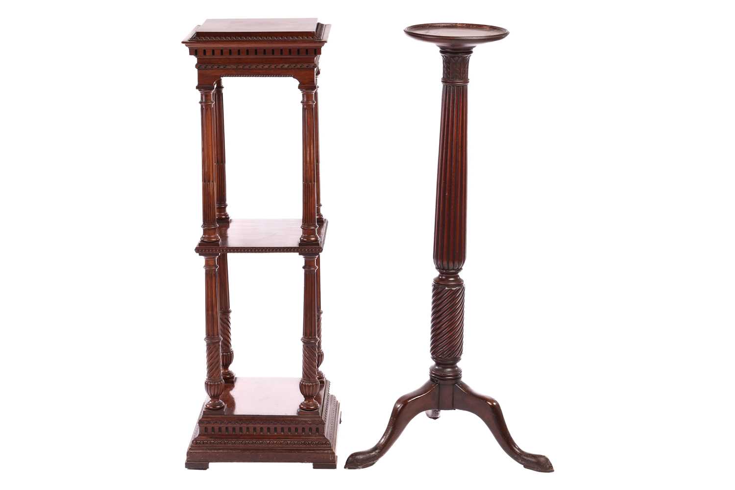 An Edwardian mahogany two-tier pedestal of architectural, form with dentil moulding and fluted colum - Image 2 of 6