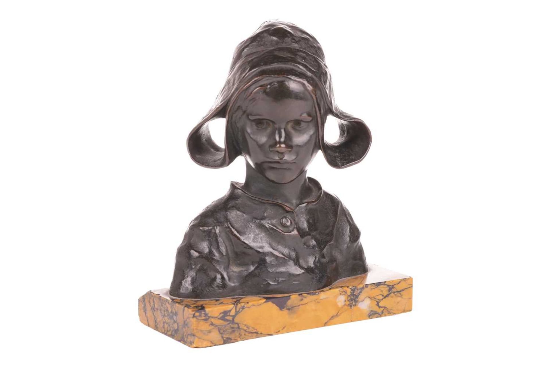 Ruth Milles (1873-1941), Head of a Breton Girl, patinated bronze on a marble base, signed verso, 16  - Bild 2 aus 5