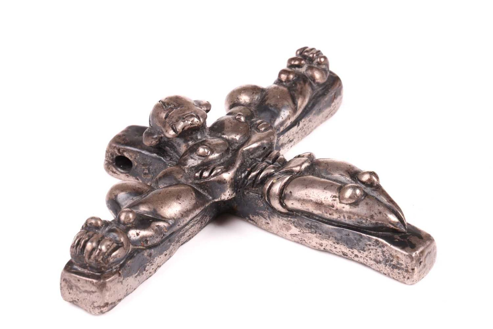 A Mykola Solonair (Contemporary Ukrainian/British) a contemporary heavy-cast silver crucifix pendant - Image 4 of 9