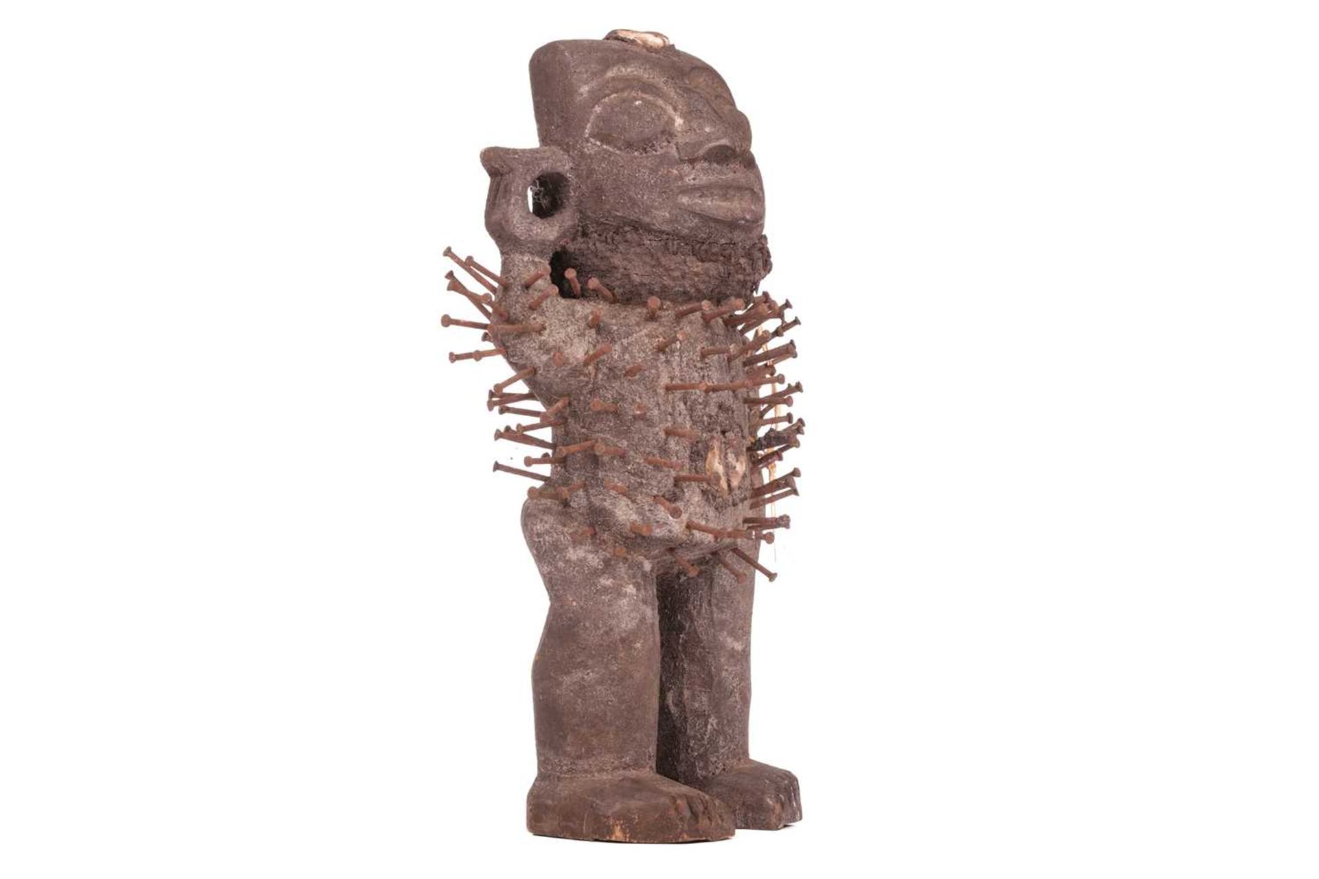 A small Bakongo nail fetish standing figure, 20th century, 22 cm high. - Bild 4 aus 7