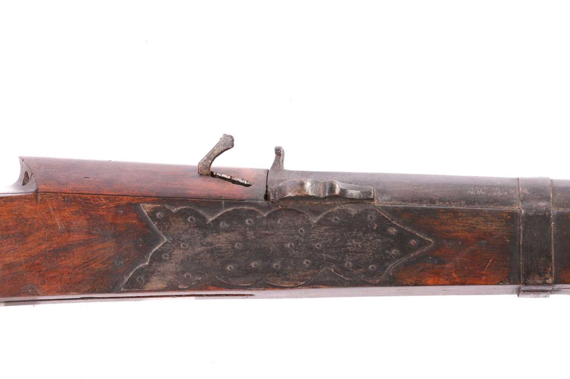 A huge 1-inch bore Indian Toradar matchlock (rampart gun), 19th century, with a forged iron barrel t - Bild 5 aus 8