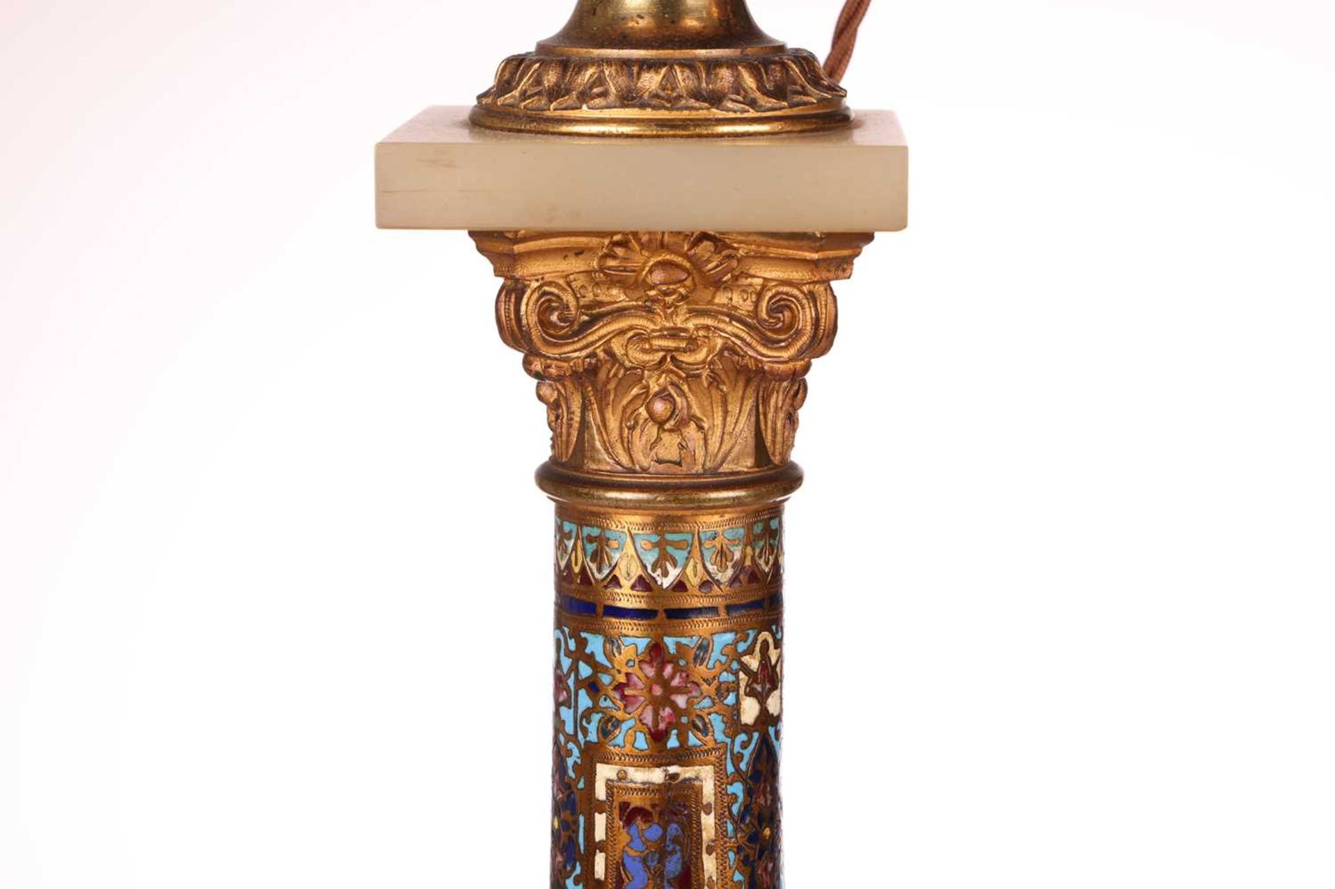A pair of 19th-century French onyx, gilt metal and champléve enamel oil lamp bases of Corinthian col - Image 5 of 18