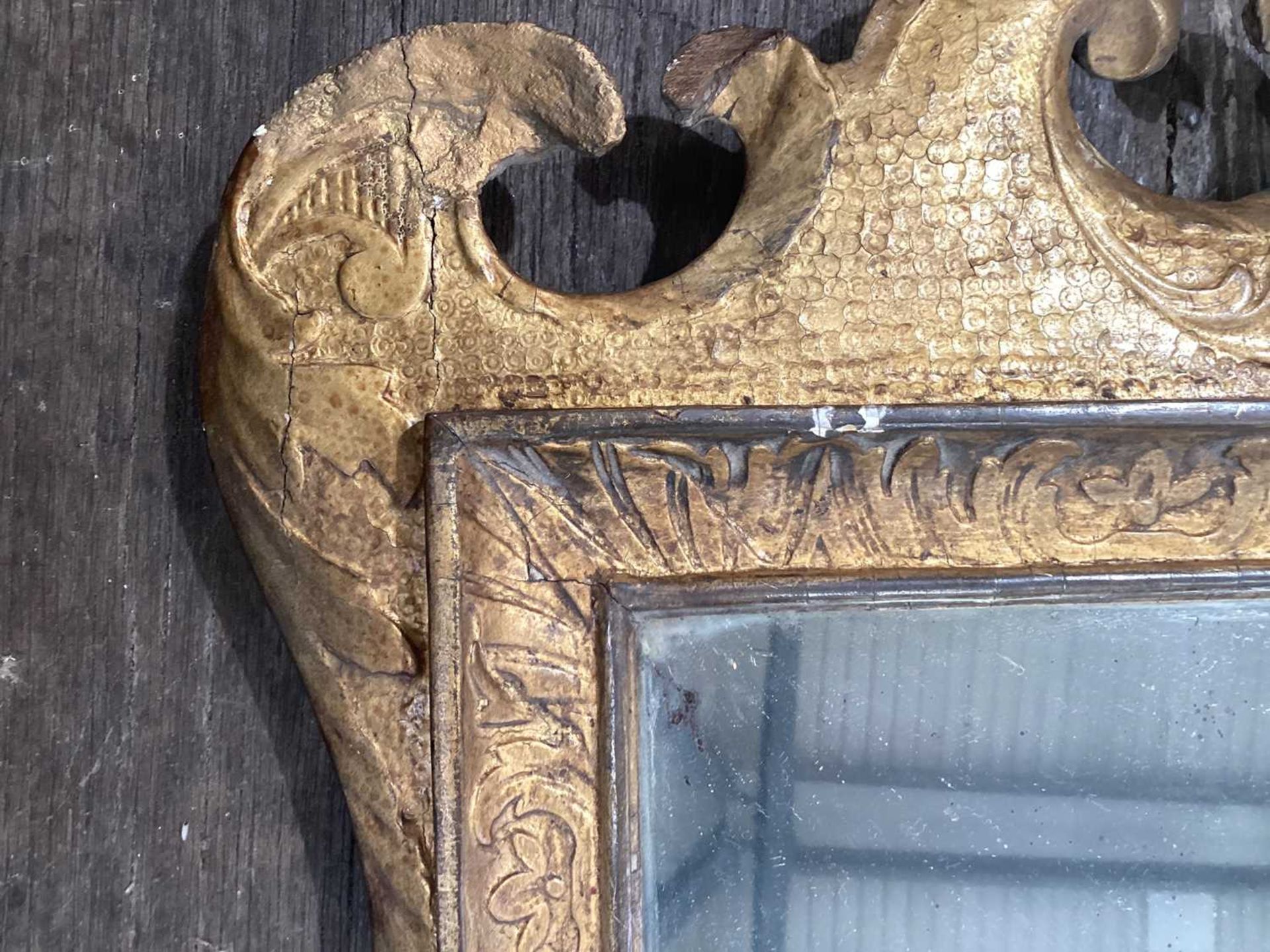 In the Manner of James Moore; A George I carved wood gilt gesso wall mirror, with broken arch pedime - Image 5 of 25