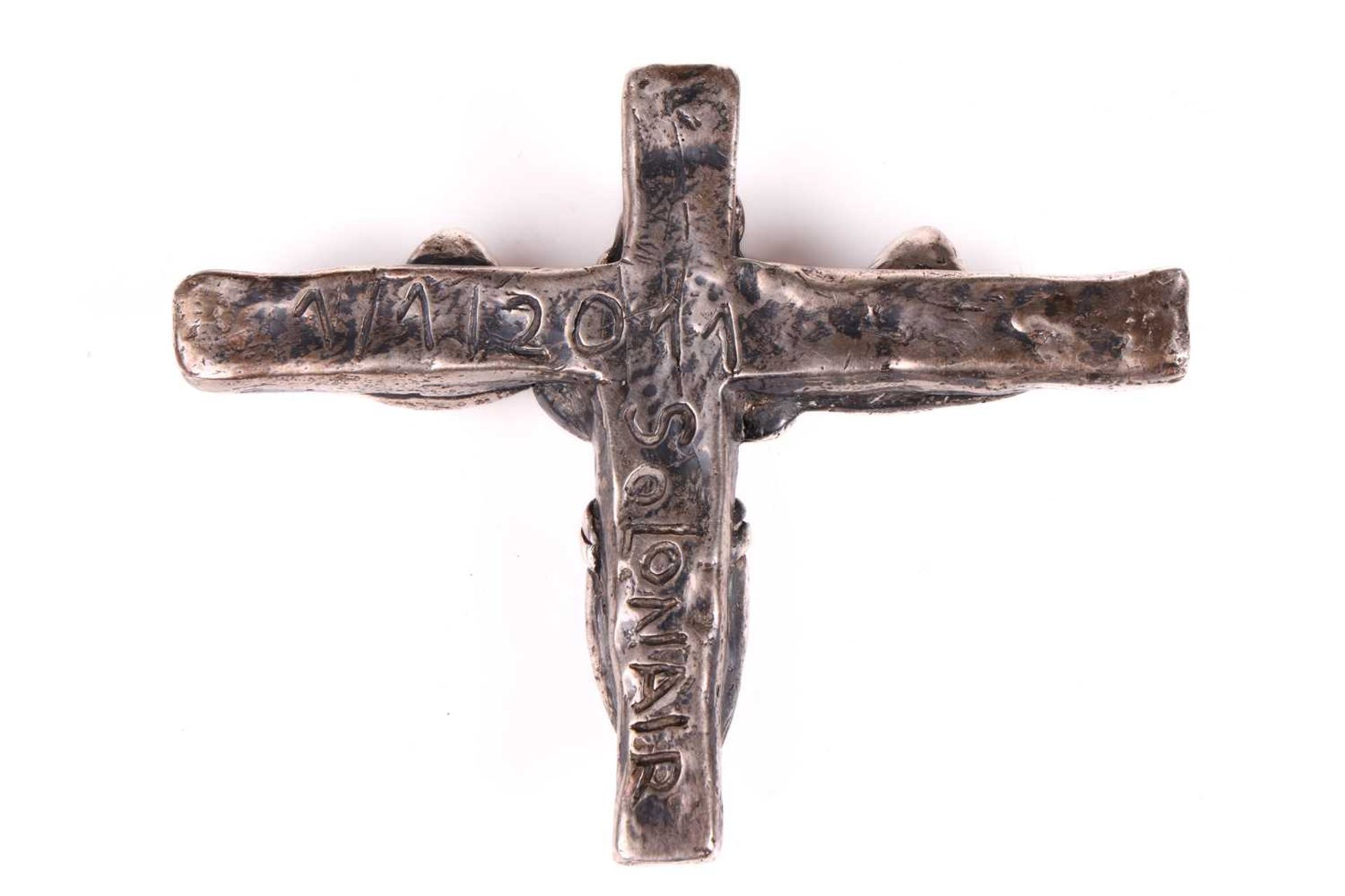 A Mykola Solonair (Contemporary Ukrainian/British) a contemporary heavy-cast silver crucifix pendant - Image 3 of 9