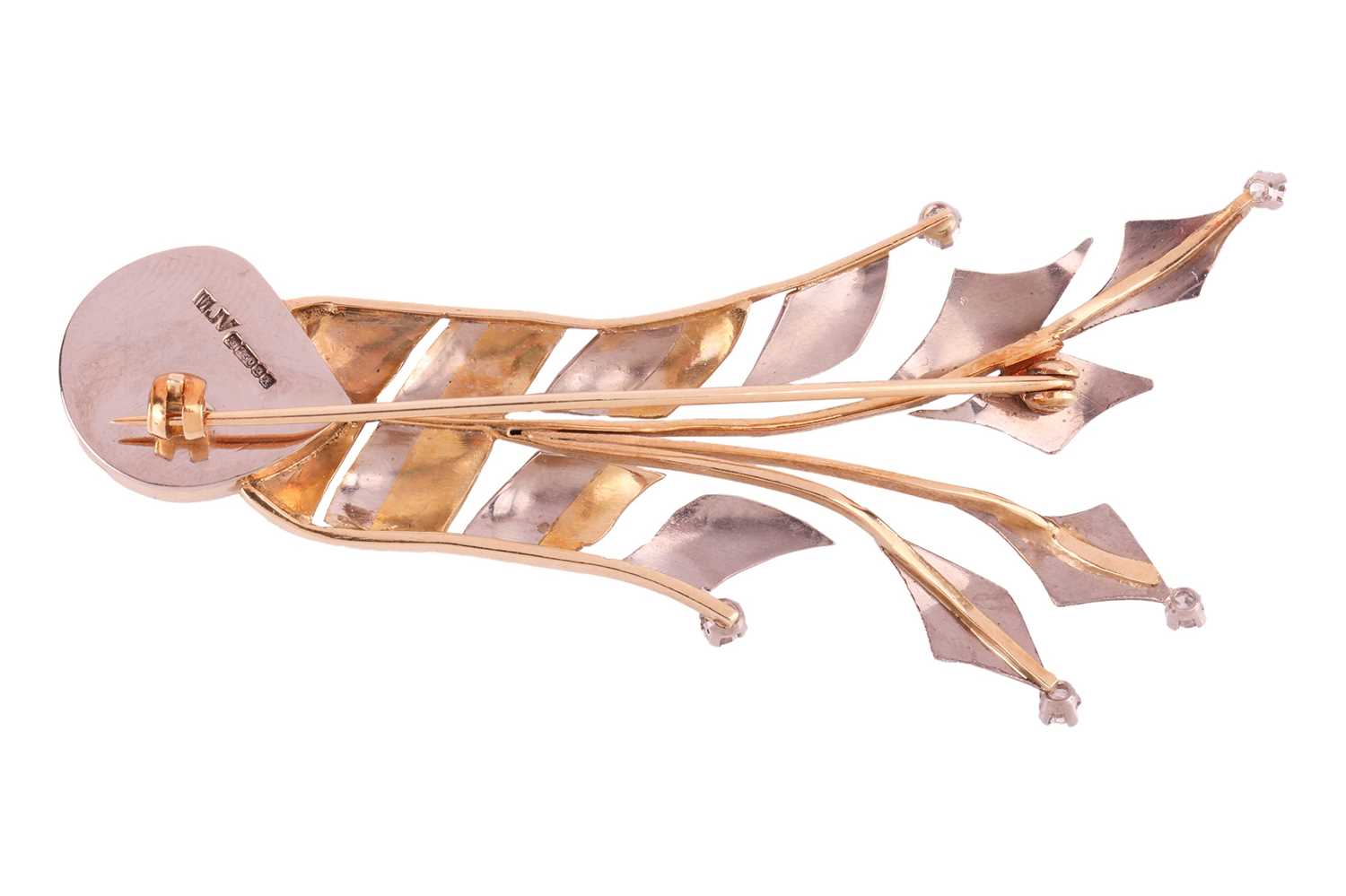 A gem-set brooch in 18ct bi-coloured gold, of aigrette form, featuring a teardrop-shaped peristerite - Image 4 of 5
