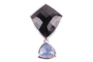 A Whitby jet and labradorite pendant in 9ct white gold, containing a shield-shaped chequerboard