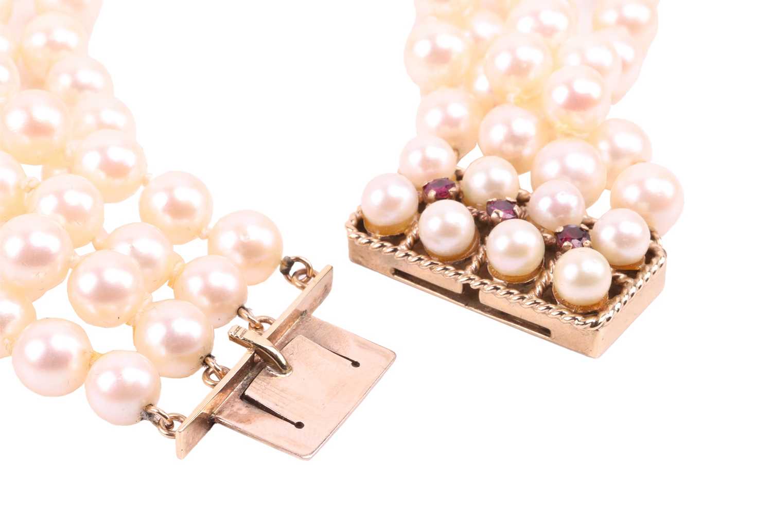 A four-strand pearl choker necklace, the cultured pearls of cream body colour with pink overtones, m - Image 6 of 6