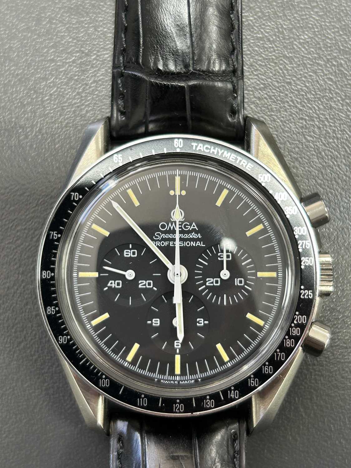 An Apollo XI 25-year Aniversary Limited edition Omega Speedmaster Moon Watch. No: 582/2500Model: 389 - Image 13 of 14