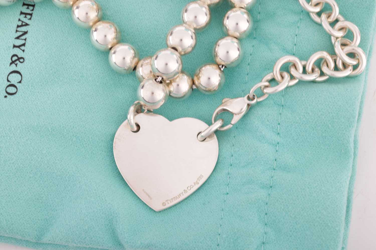 Tiffany - A 'Return to Tiffany' silver tag necklace, the heart shape panel inscribed 'Please return  - Image 4 of 4