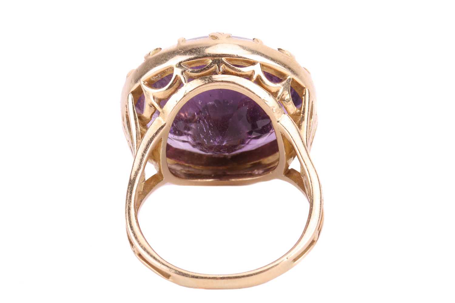 An amethyst fleur-de-lis cocktail ring, the fleur-de-lis emblem set with rose cut diamonds and mount - Image 4 of 4