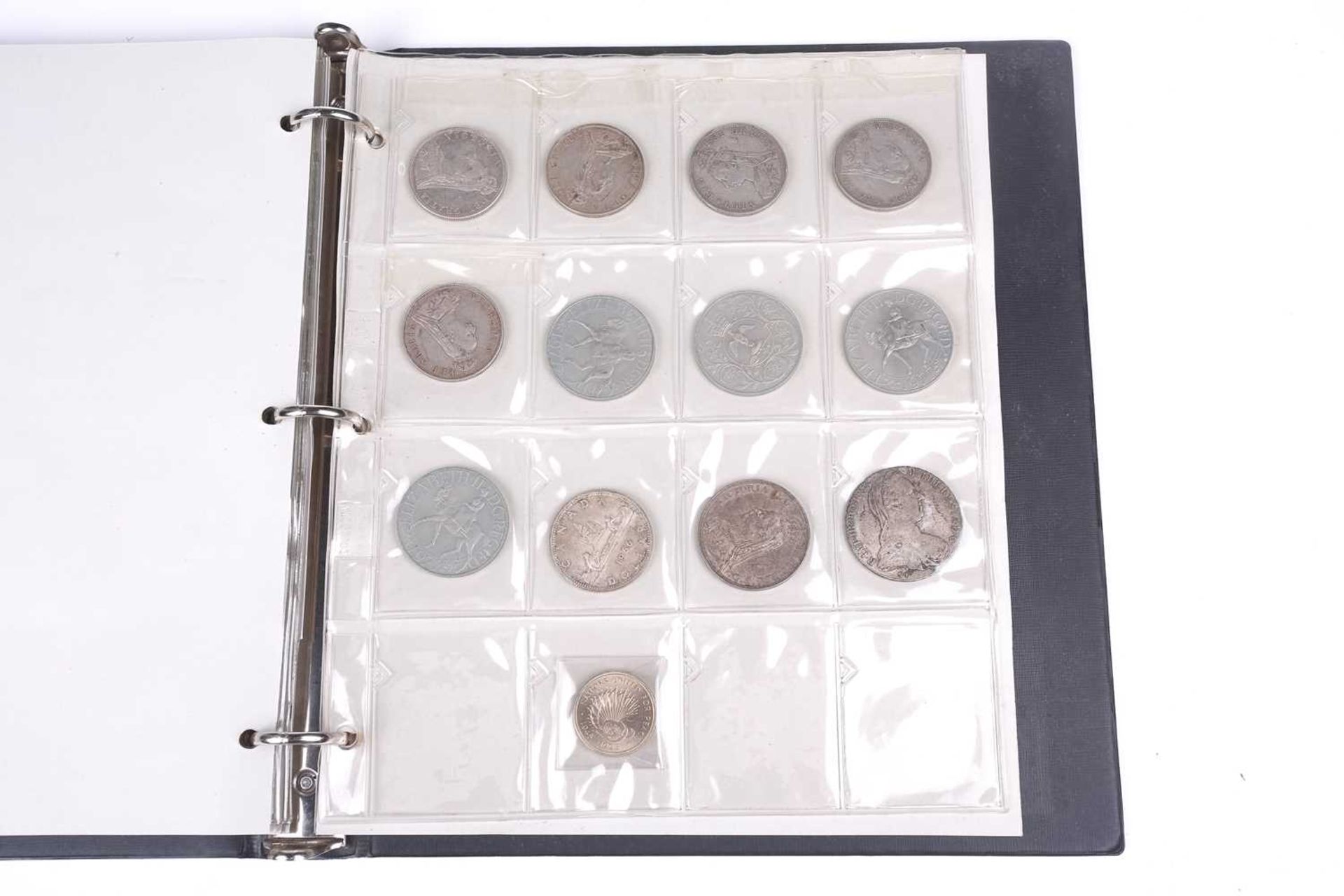 An album containing a collection of coins, George II and later, to include silver crowns and coins,  - Bild 12 aus 20