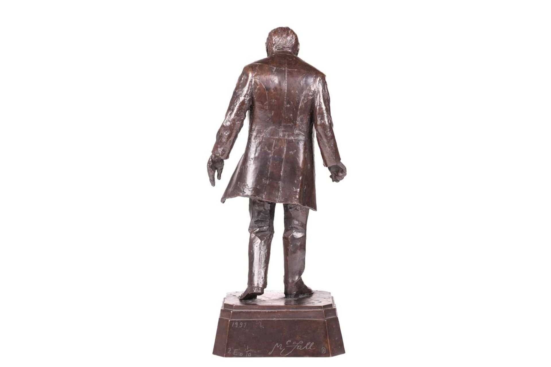 After David McFall (1919-1988) Scottish, a patinated bronze figure of Winston Churchill, standing on - Bild 3 aus 7
