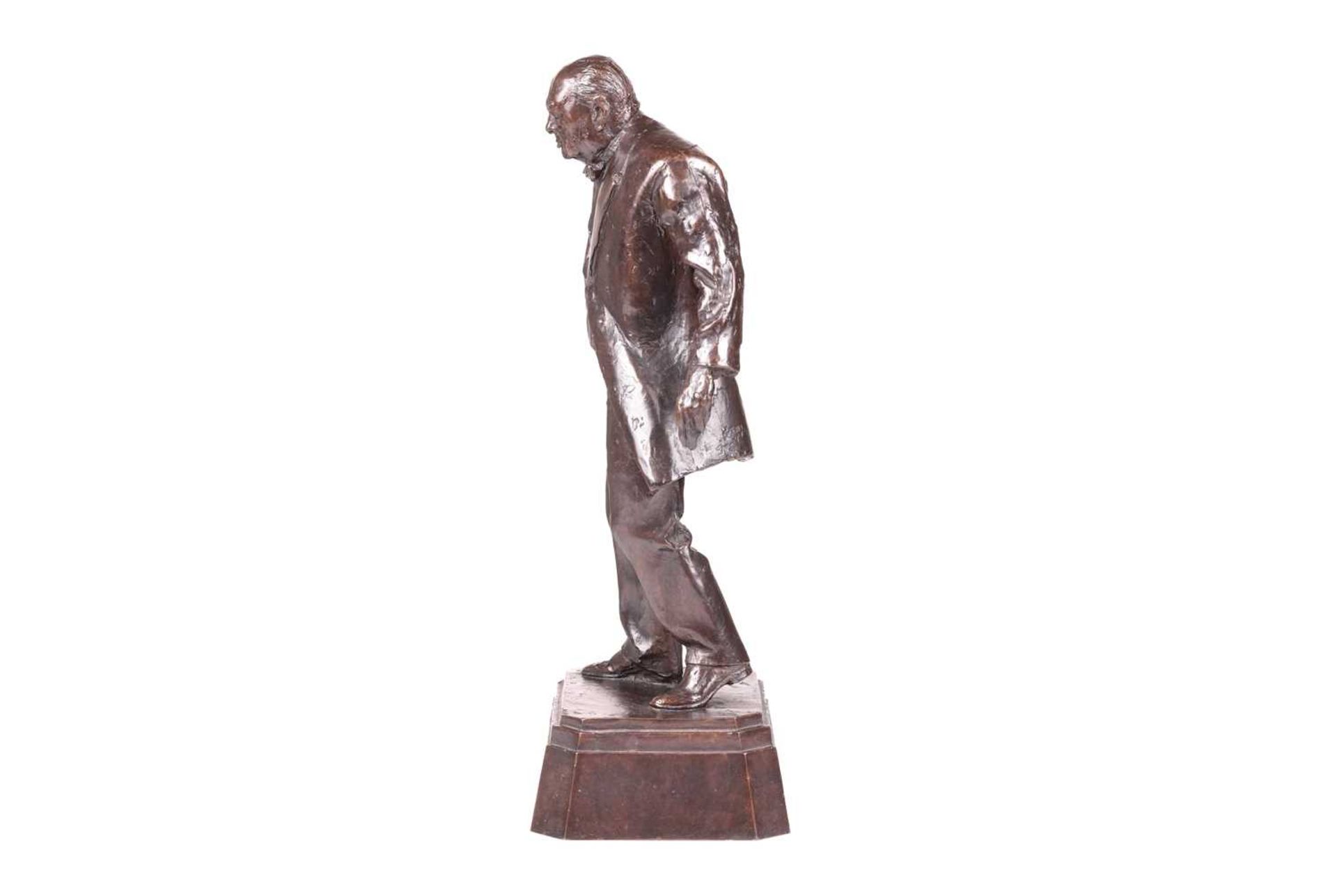 After David McFall (1919-1988) Scottish, a patinated bronze figure of Winston Churchill, standing on - Bild 7 aus 7
