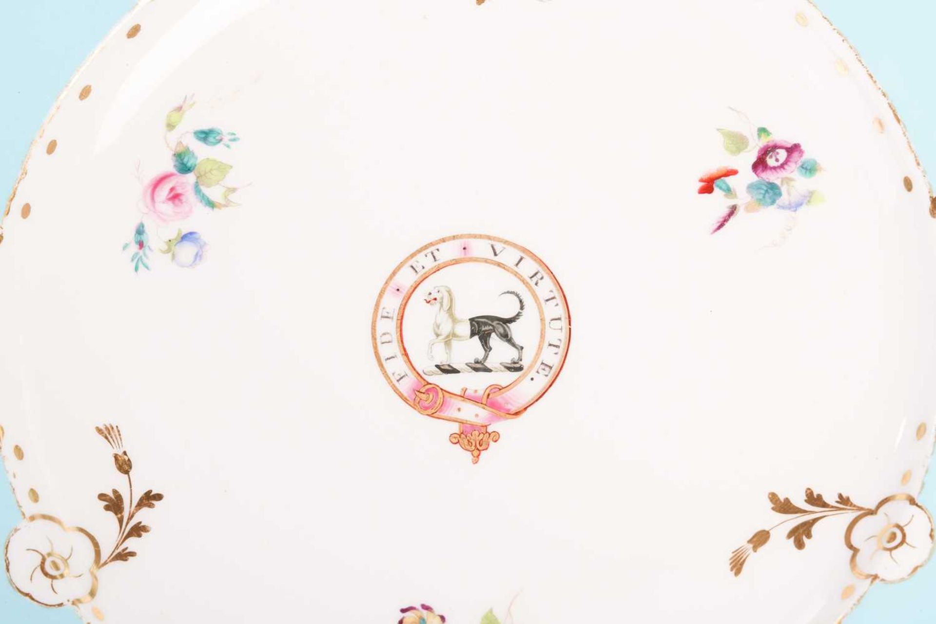 An extensive 19th century part dinner service, bearing an armorial crest with 'Fide et Virtute' to t - Image 8 of 8