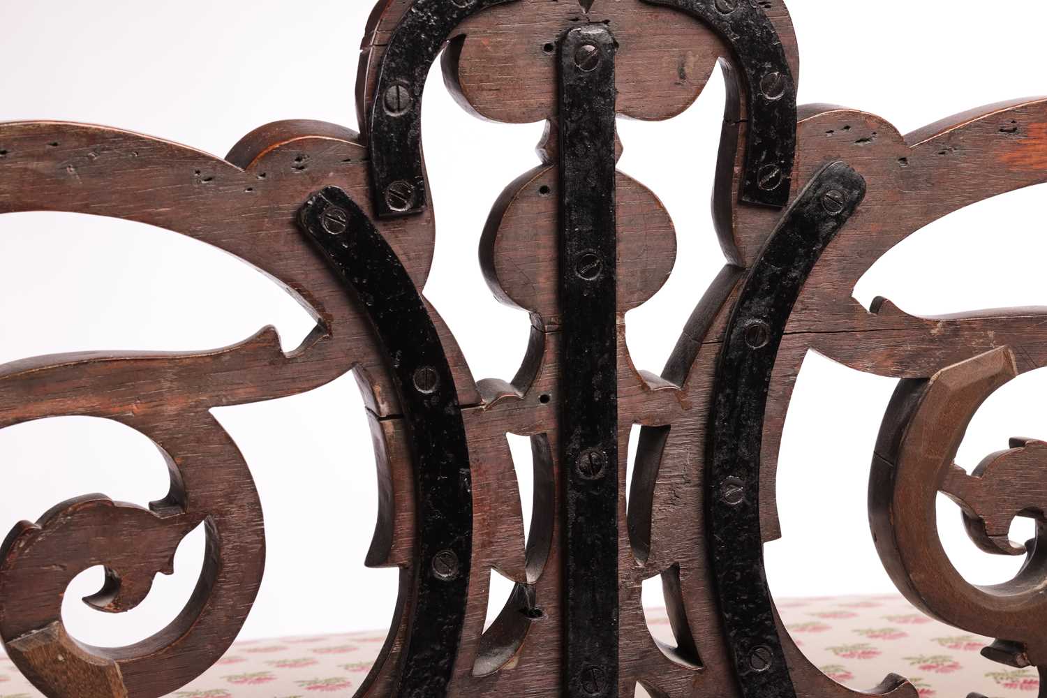 An unusual Victorian rosewood window seat/Couch, with an openwork back carved with scrolls over a st - Image 5 of 7
