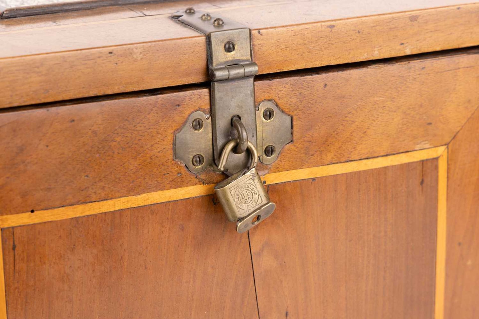 An early to mid 17th century South German Augsburg-type walnut table cabinet, the exterior with simp - Image 7 of 15