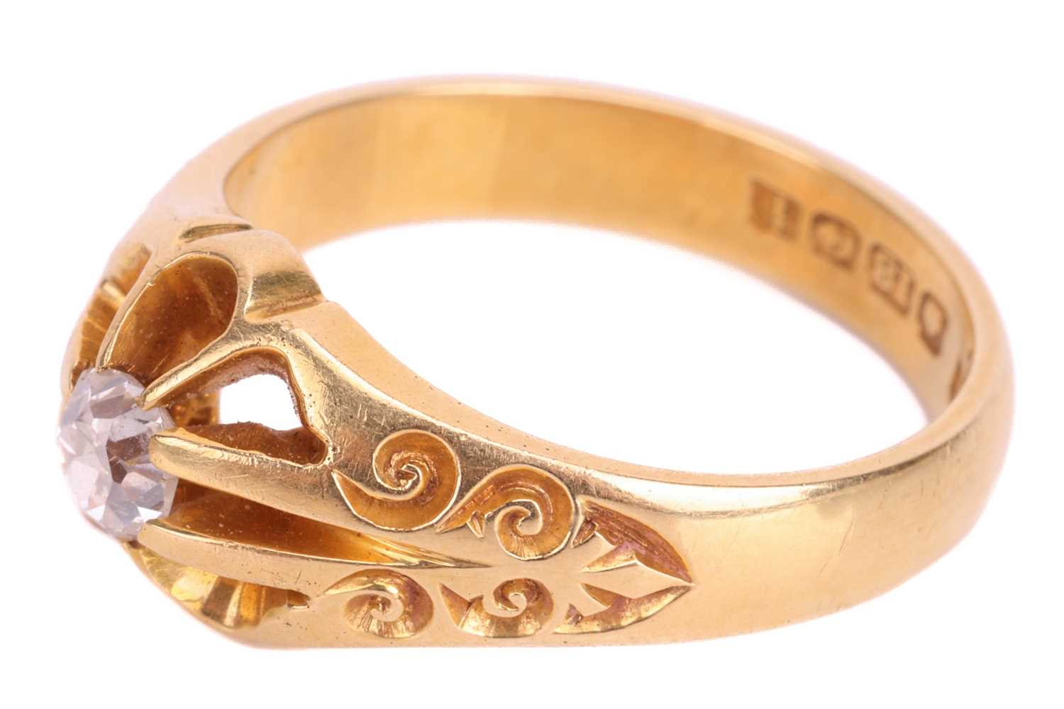 An Edwardian diamond gypsy ring in 18ct yellow gold, comprising a cushion-shaped old-cut diamond of  - Image 3 of 4