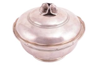 A French sugar bowl with cover by Jacques and Pierre Cardeilhac, circa 1930, of circular form with