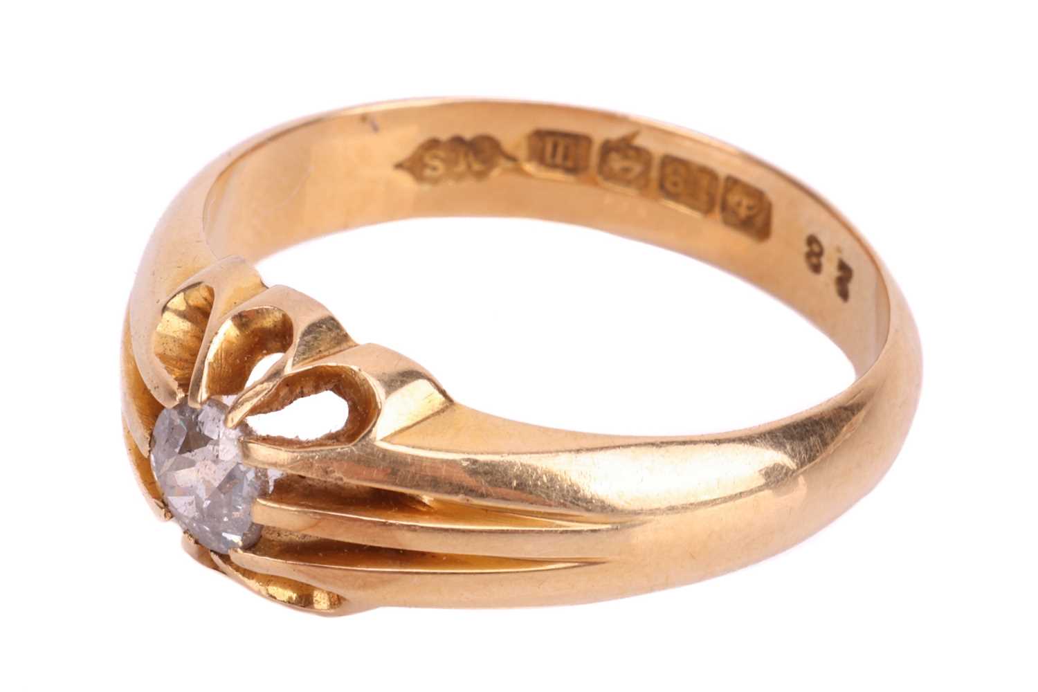 An Edwardian diamond belcher ring in 18ct gold, comprising an old-cut diamond of 4.2 x 4.0 x 2.4 mm, - Image 3 of 4