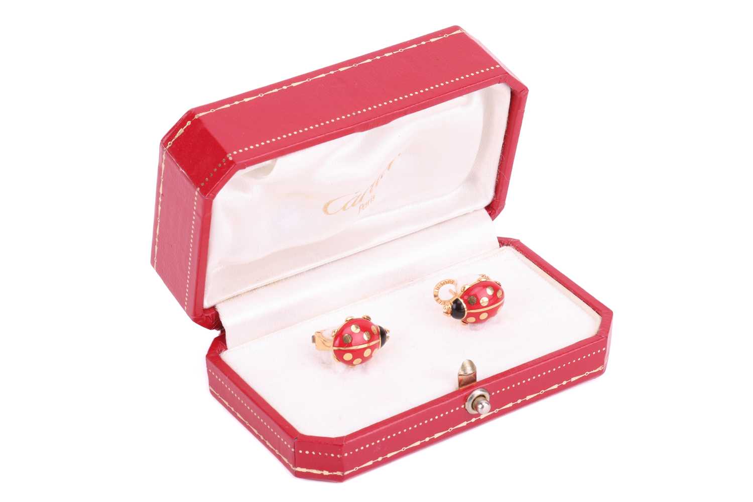 Cartier - a pair of ladybird enamel earrings in 18ct yellow gold, red and black enamel with gold acc - Image 2 of 7