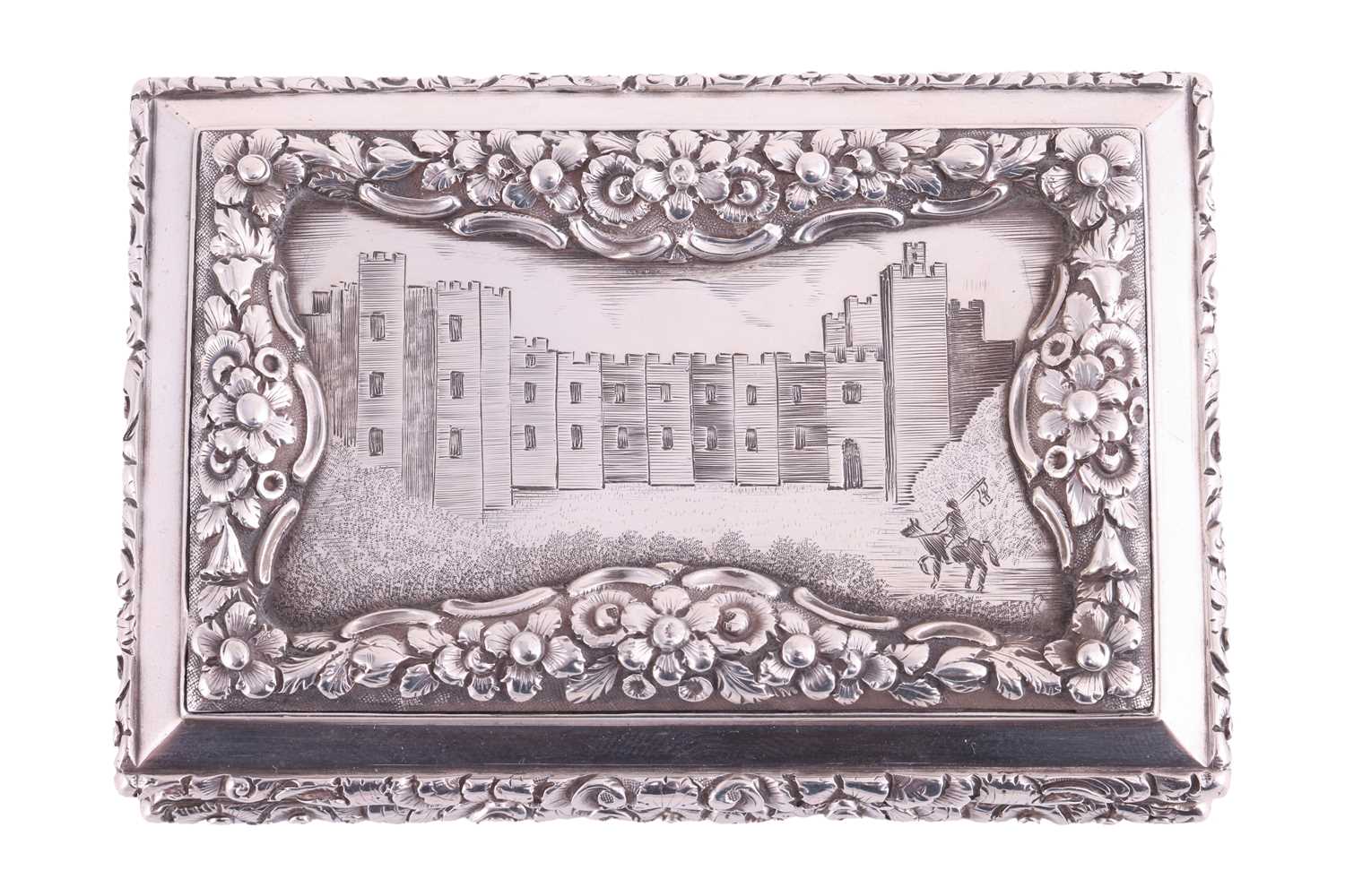 A William IV silver table snuff box by Nathaniel Mills, Birmingham 1837, of bevelled rectangular for - Bild 3 aus 8