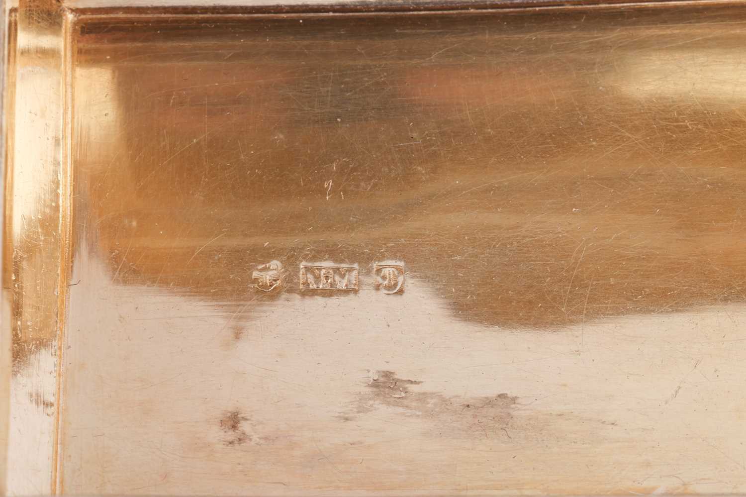 A William IV silver table snuff box by Nathaniel Mills, Birmingham 1837, of bevelled rectangular for - Bild 8 aus 8