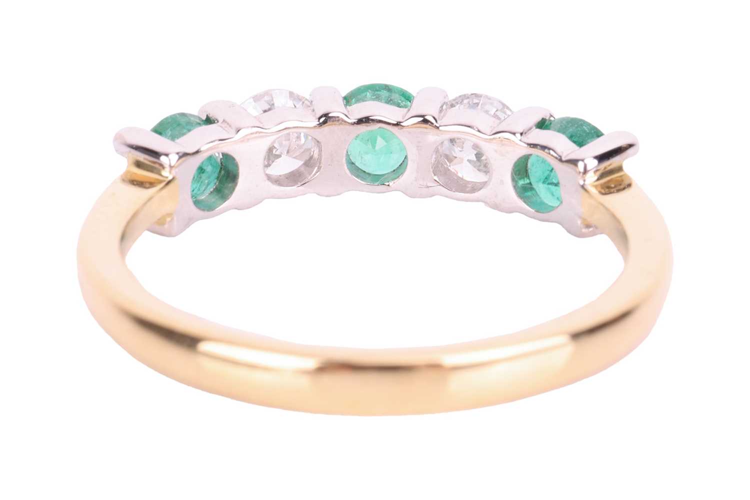 An emerald and diamond half-hoop ring in 18ct gold, alternating with circular-cut emeralds and brill - Image 4 of 4