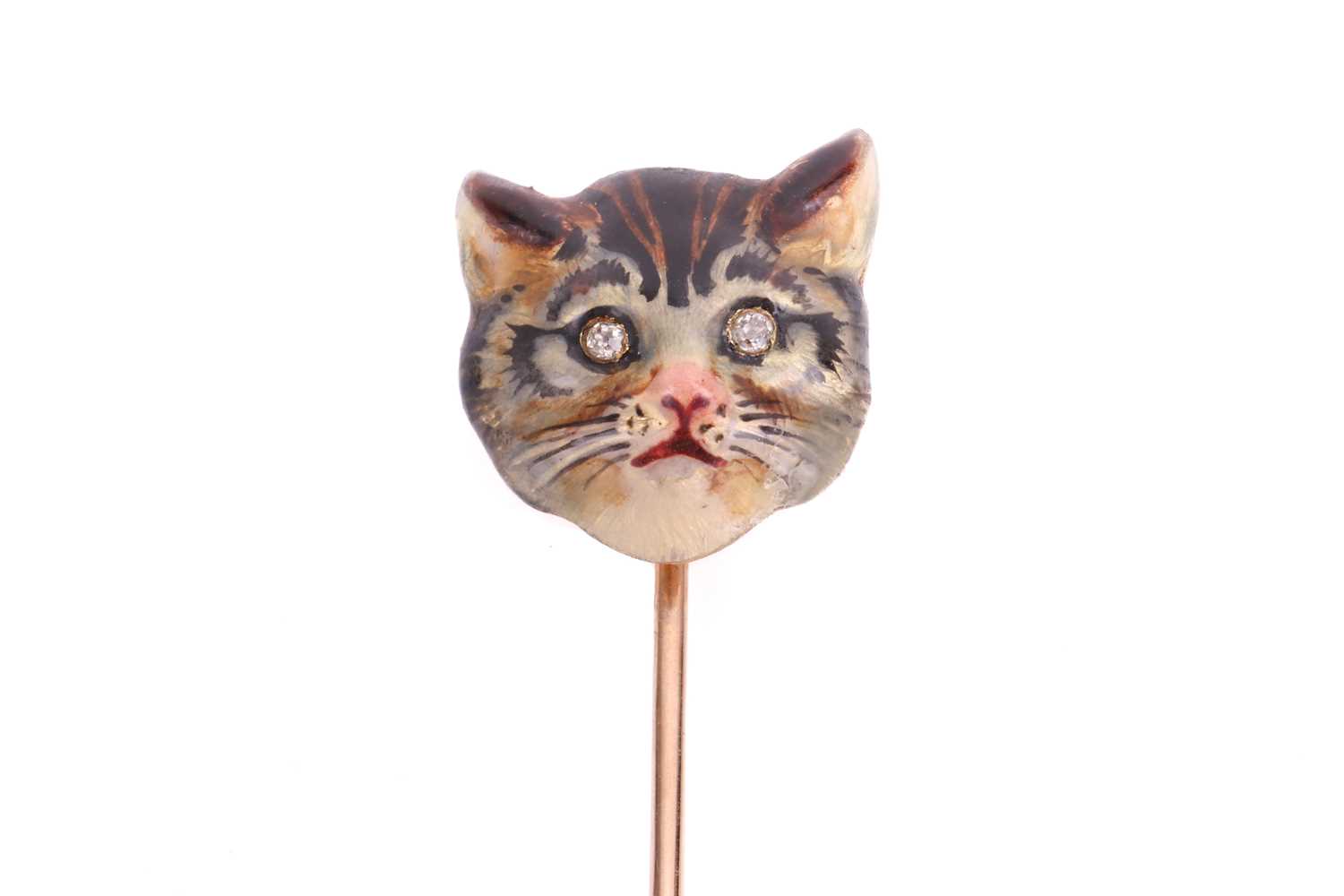 An Edwardian cat head enamel stick pin, sculpted as a realistic head of a tabby cat, painted with fi - Image 2 of 5