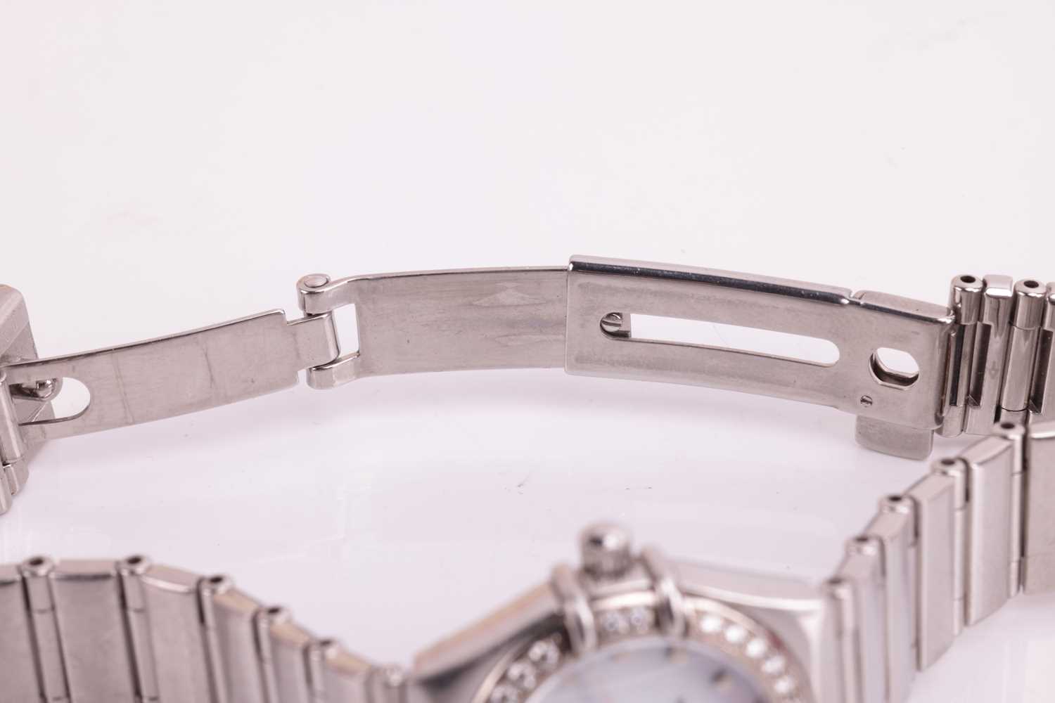 An Omega Constellation diamond set lady's watch. Model: 14657100 Serial: 59004247 Year: 1998 Case Ma - Bild 4 aus 7