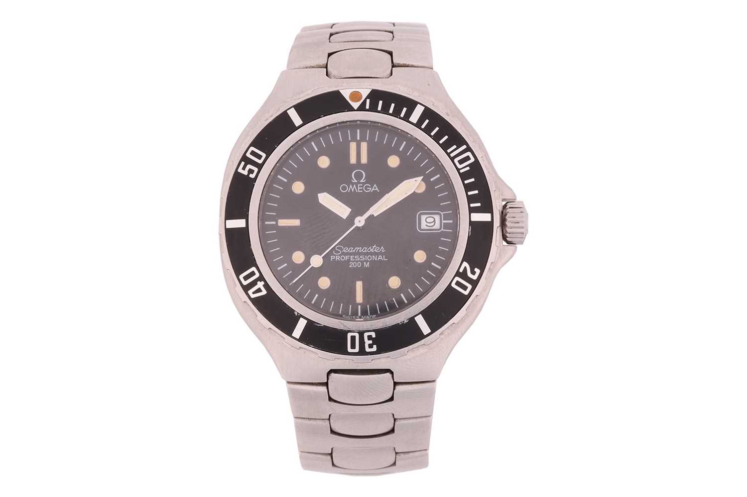 An Omega Seamaster professional 200m diving watch in steel. Model: 396.1052 Serial: 53011249 Year: 1