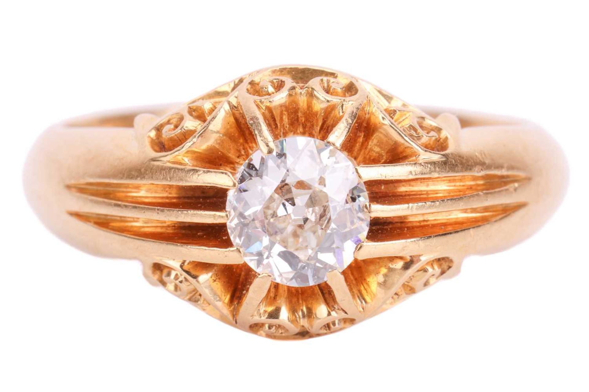 An Edwardian diamond belcher ring in 18ct gold, comprising an old-cut diamond of 5.6 x 5.6 x 2.8 mm,