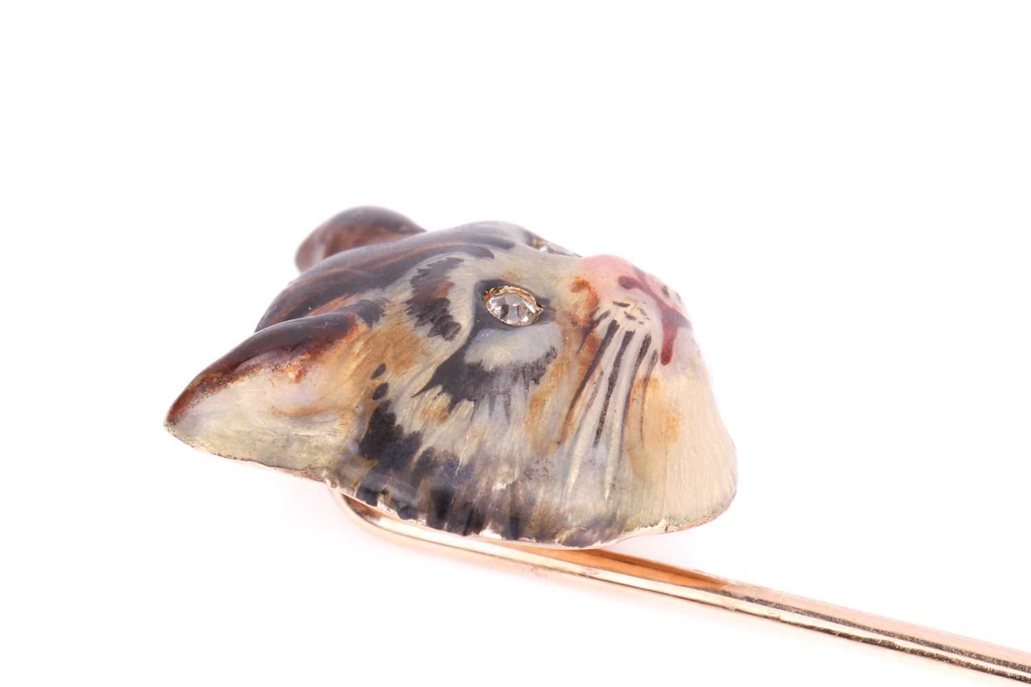 An Edwardian cat head enamel stick pin, sculpted as a realistic head of a tabby cat, painted with fi - Image 3 of 5