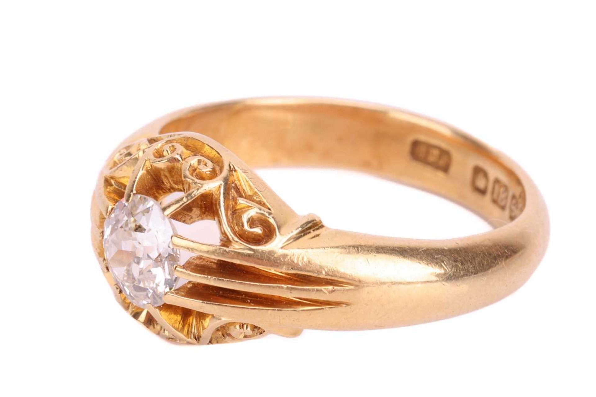 An Edwardian diamond belcher ring in 18ct gold, comprising an old-cut diamond of 5.6 x 5.6 x 2.8 mm, - Image 3 of 4