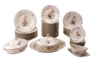 A Royal Copenhagen Frijsenborg part suite in 910 pattern, comprising: eight plates, eight bowls, six