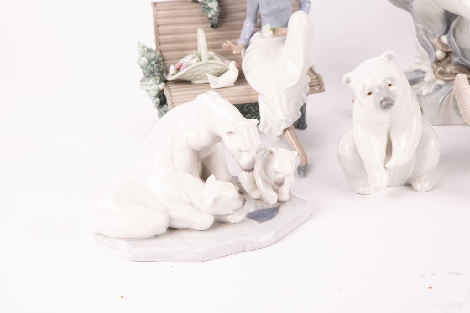 A collection of eight Lladro figurines comprising Sunday in the park, the serenade, a boy with dog,  - Image 3 of 27