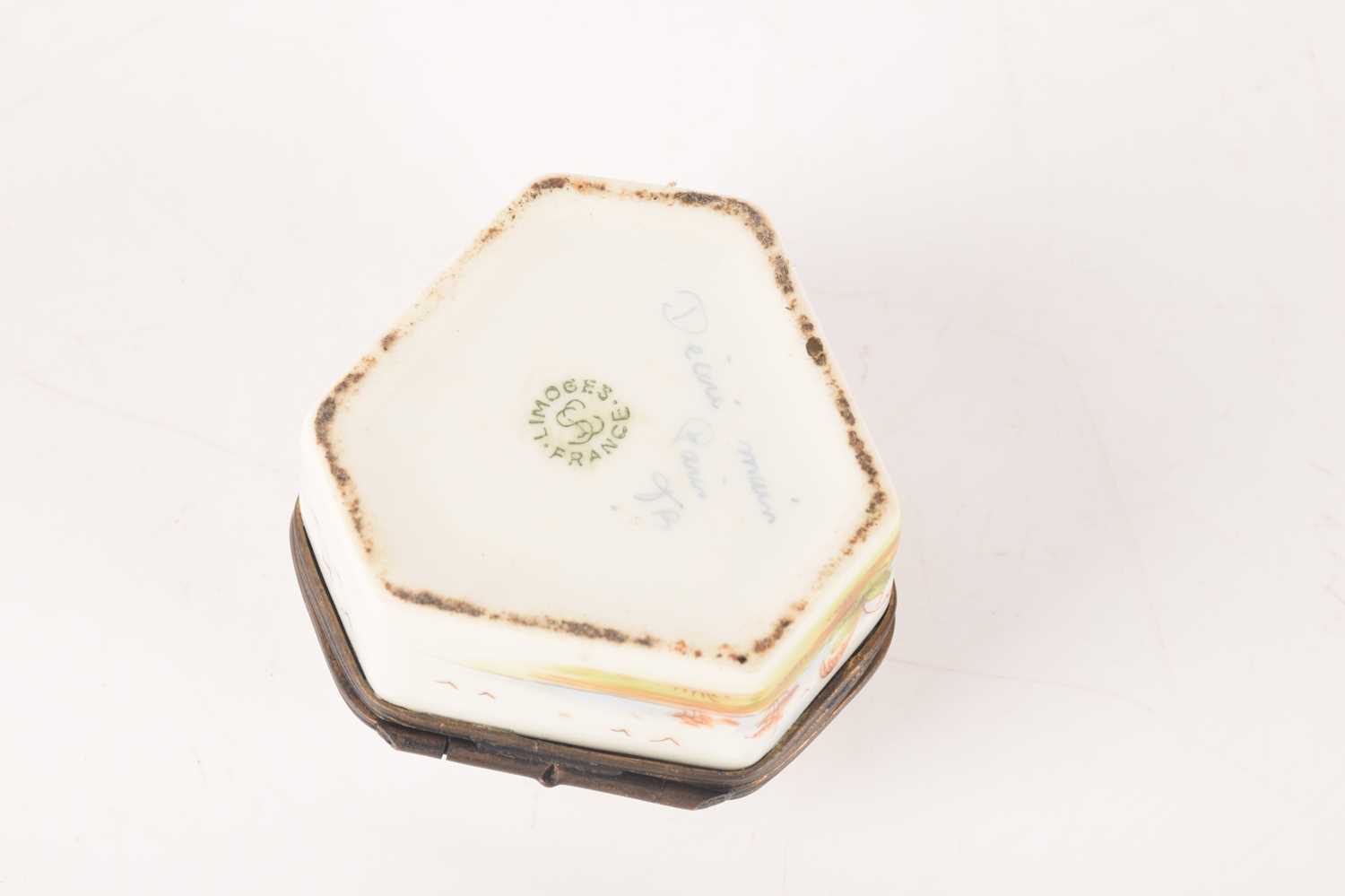 A collection of enamel trinket boxes from a variety of makers and Russian lacquer box with a troika  - Image 11 of 12