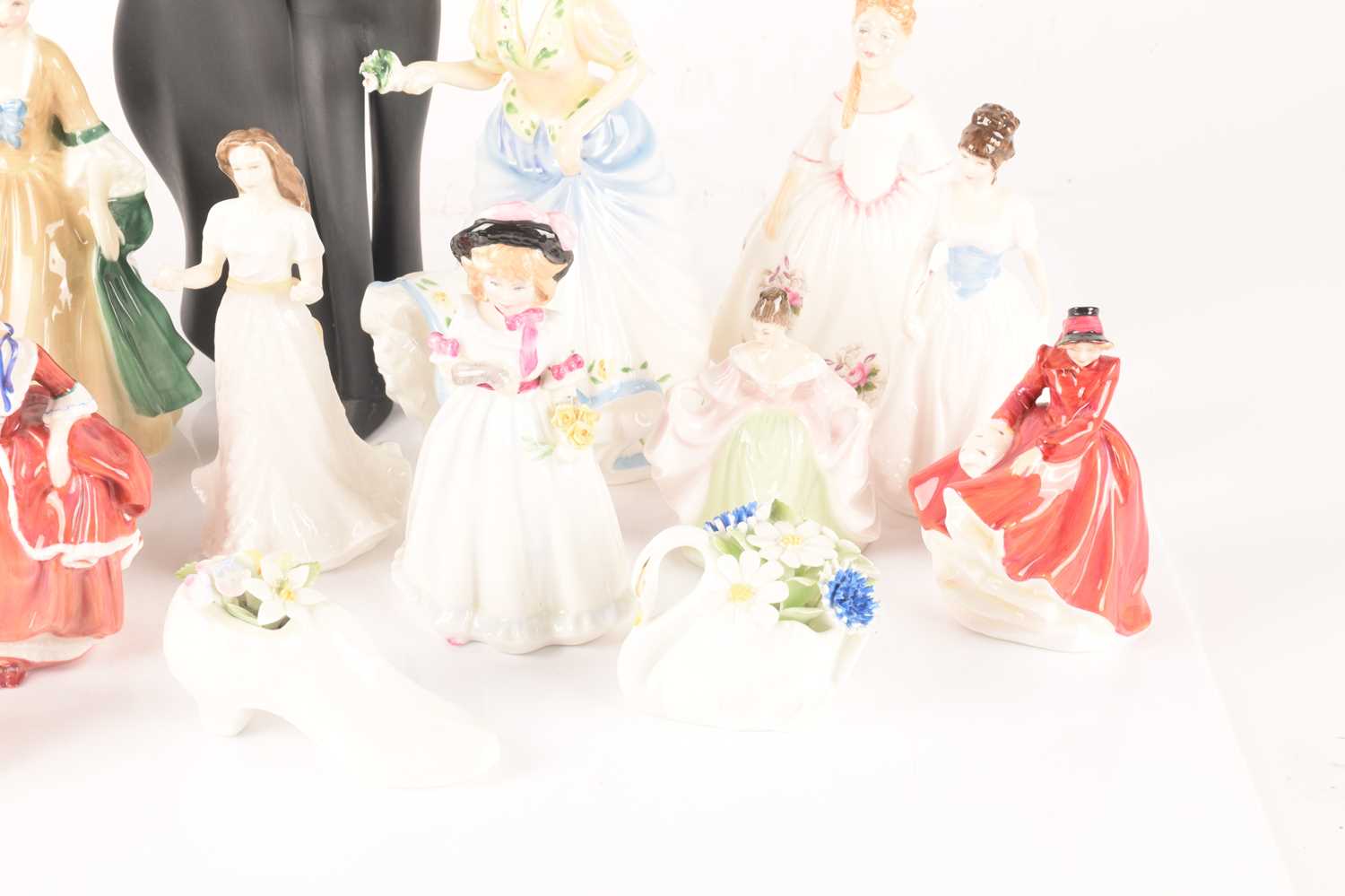 A large collection of Royal Doulton 'Pretty Ladies' comprising Lovers, Elegance, Emily, Valerie, Lav - Image 6 of 32