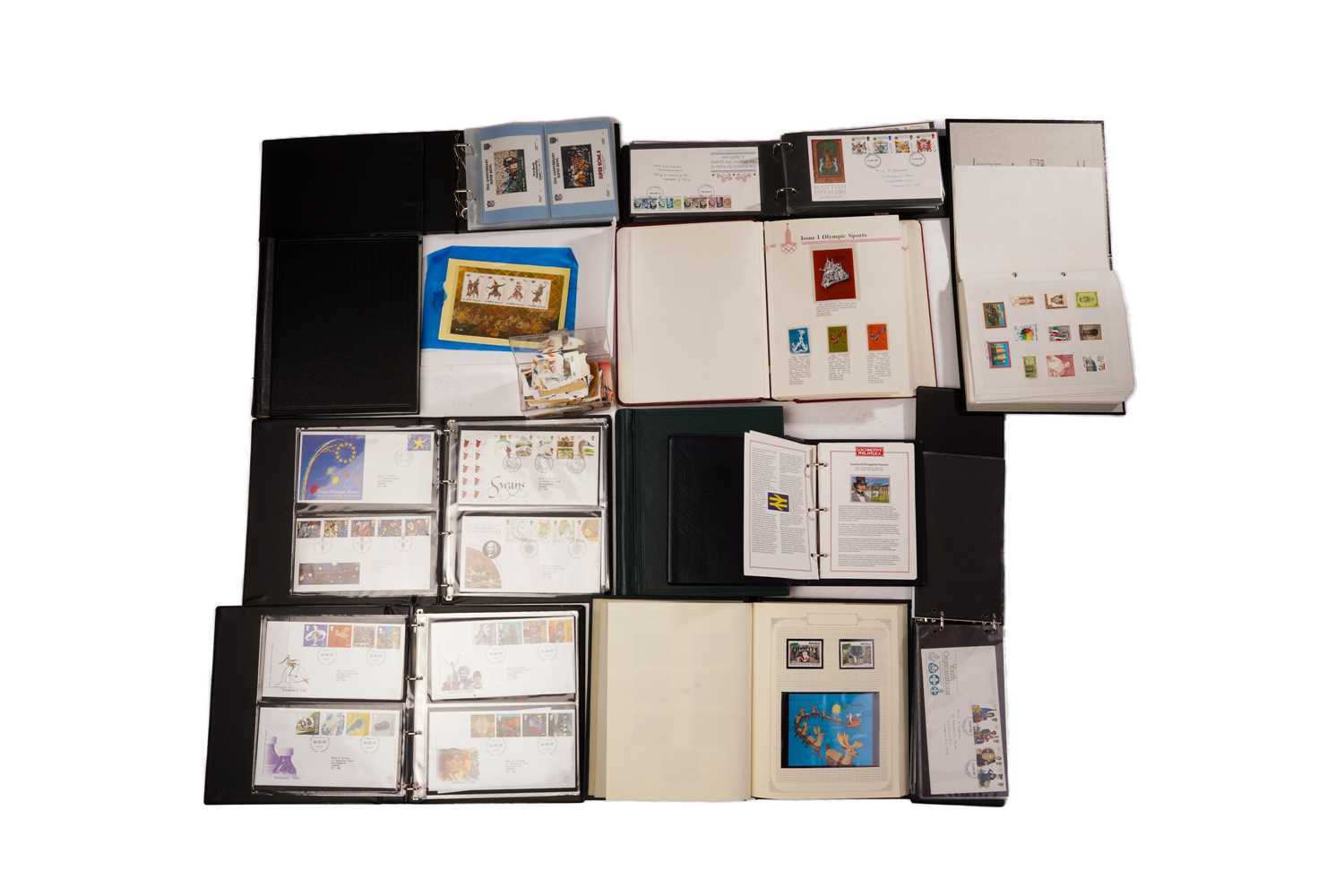 A large quantity of First Day Covers, collector's stamps, used stamps (GB and all world), and other  - Image 2 of 24