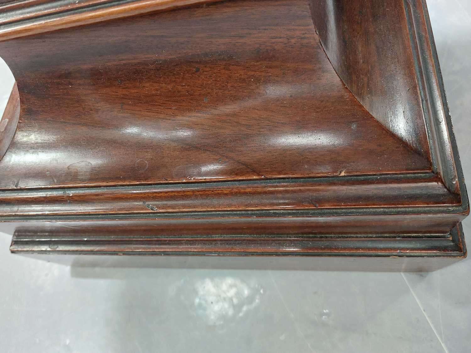 An Edwardian mahogany square section pedestal of Neo-Classical form with decorative carved and mould - Image 14 of 16