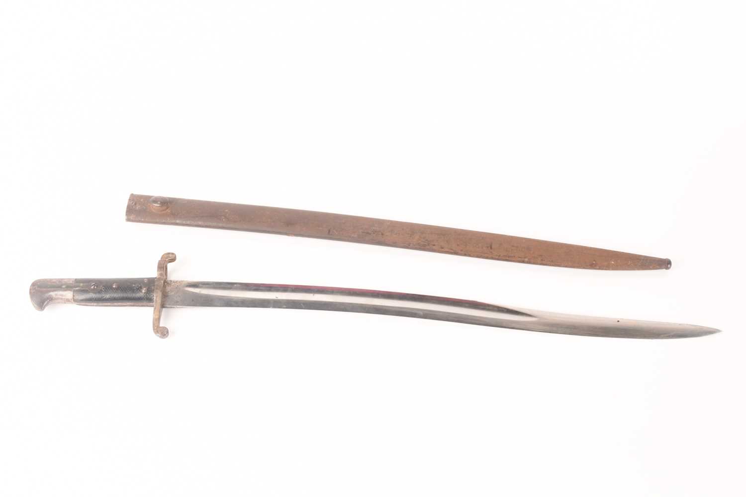 A British 1853 pattern 2nd pattern yatagan bayonet, the hilt marked RMFA 50. - Image 2 of 18