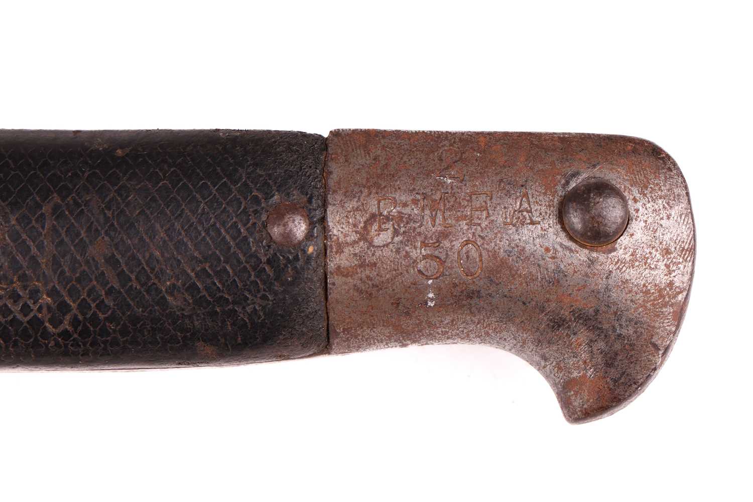 A British 1853 pattern 2nd pattern yatagan bayonet, the hilt marked RMFA 50. - Image 8 of 18