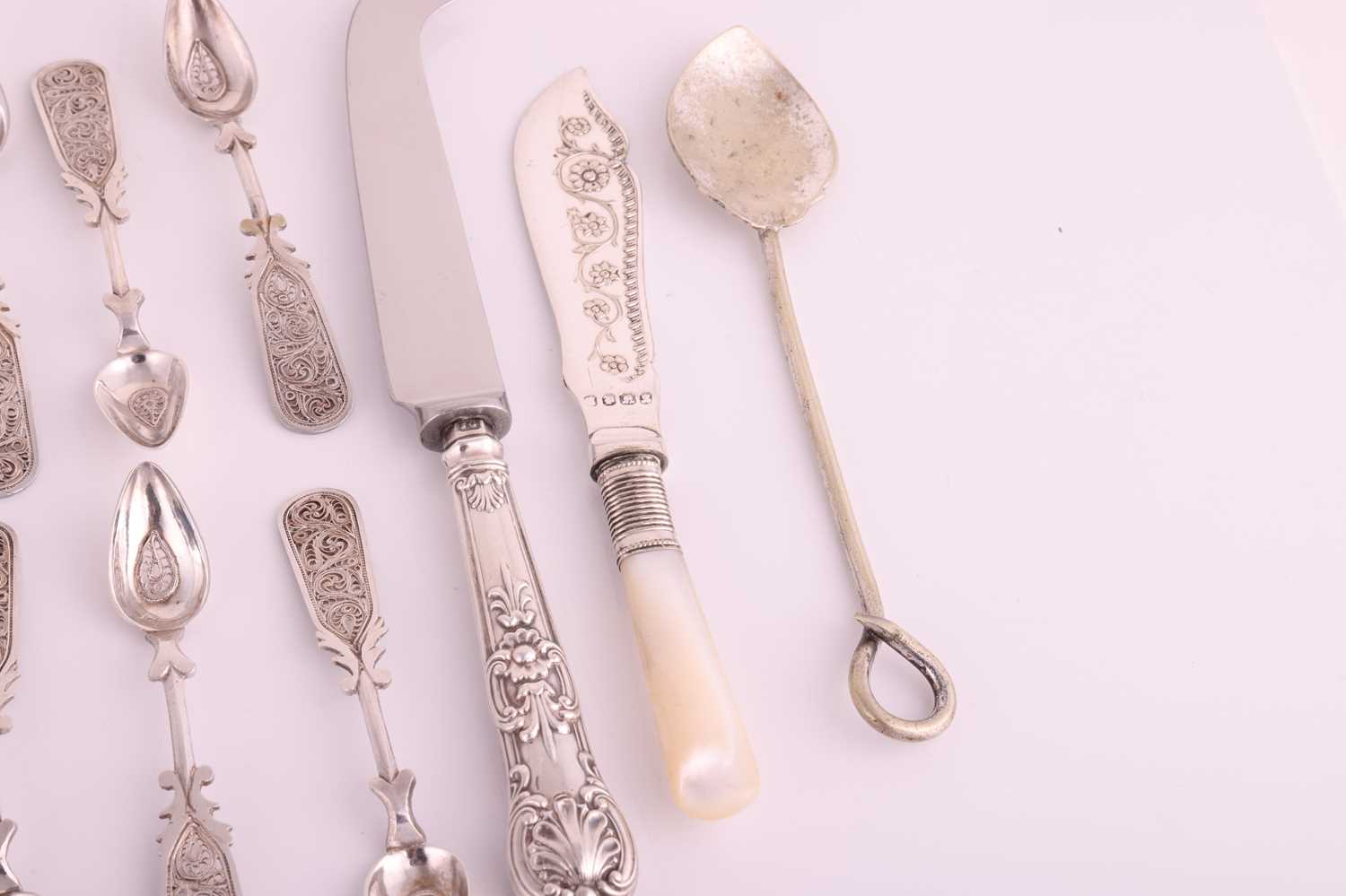 A mixed collection of flatware; six Old English dessert spoons by John Round &amp; Son Ltd, Sheffiel - Image 4 of 7