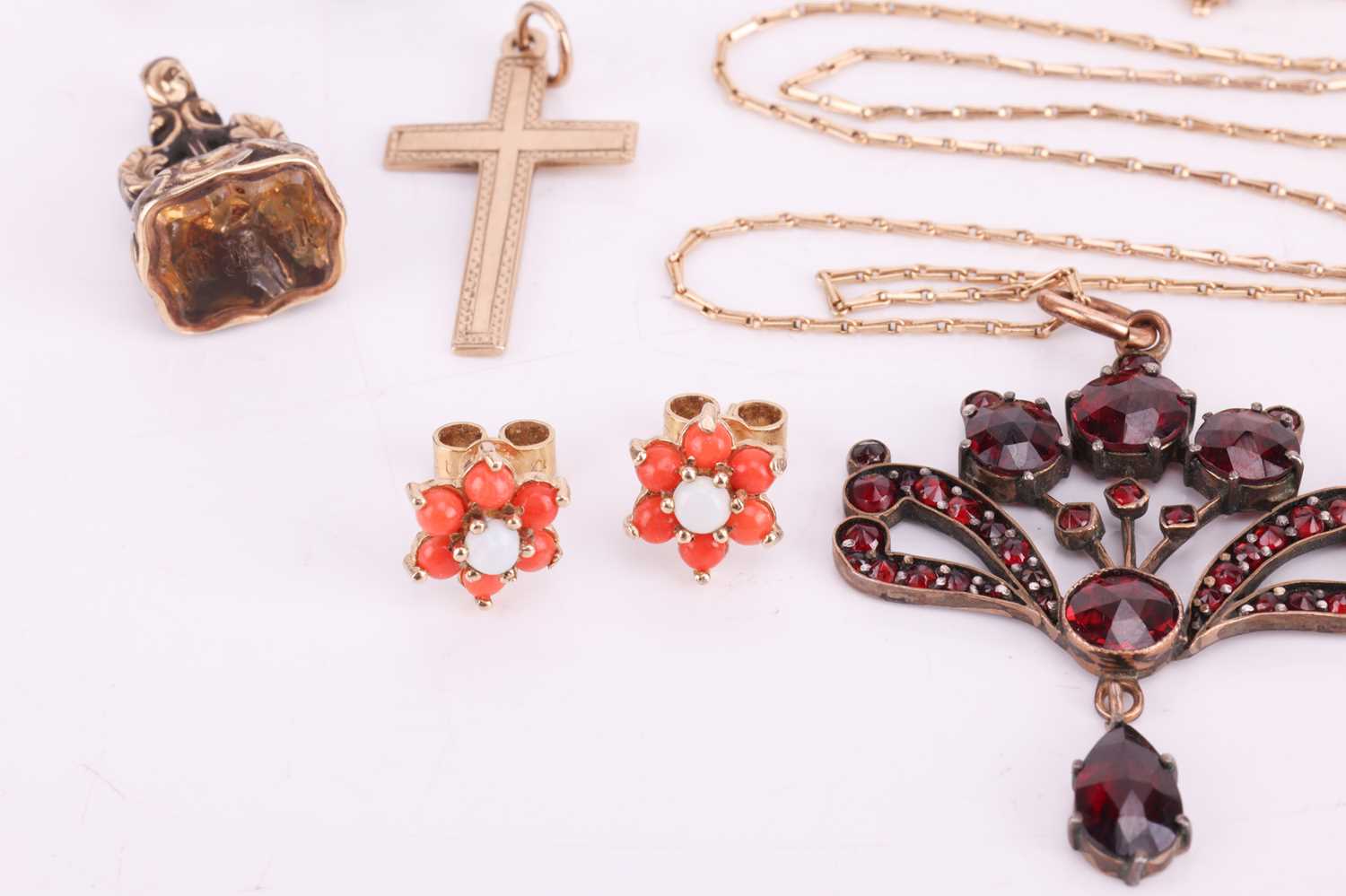 A collection of 19th century and later jewellery, including a garnet pendant in a spray design with  - Image 3 of 6