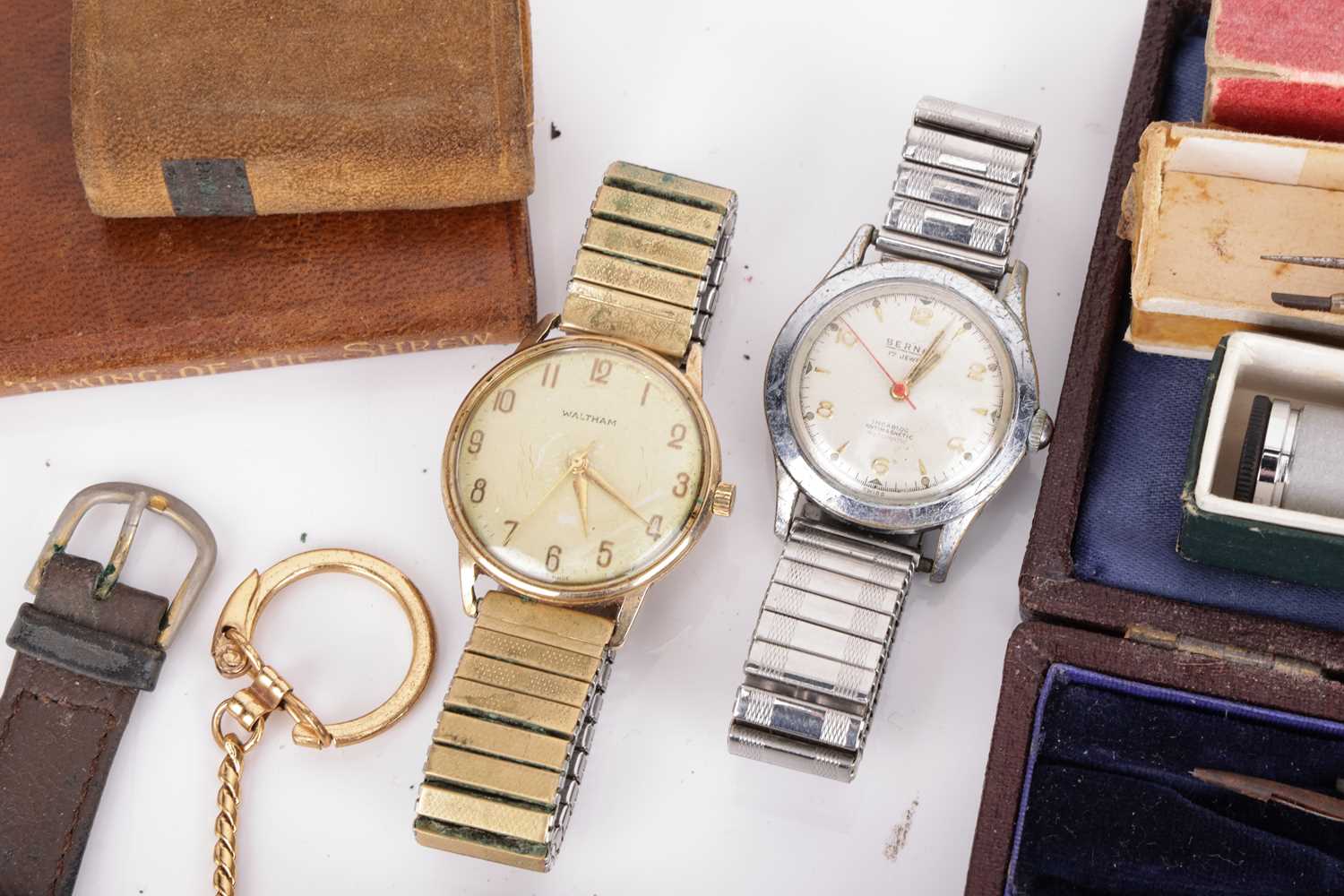 A mixed collection including a silver double Albert, an 18k Swiss lady's fob watch, a gentlemen's si - Bild 6 aus 10