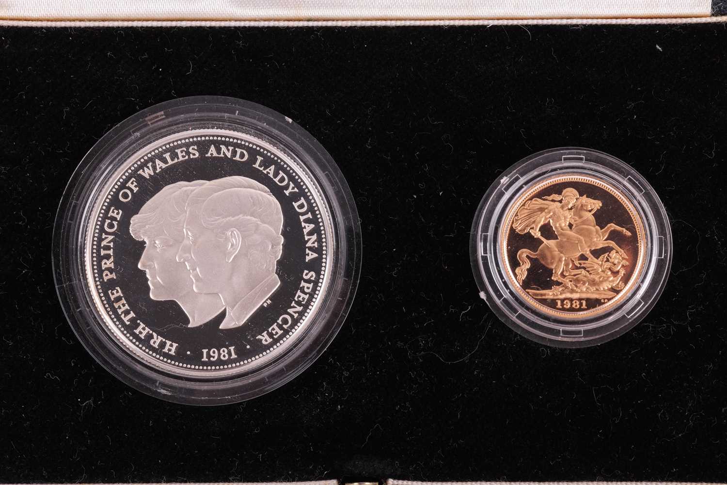 A Royal Mint Two-coin commemorative proof set, 1981, comprising a gold-proof sovereign and a Royal M - Image 3 of 5